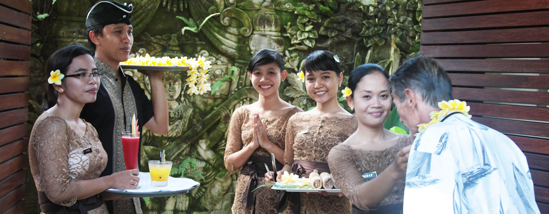 Dea Villas - Warm welcome