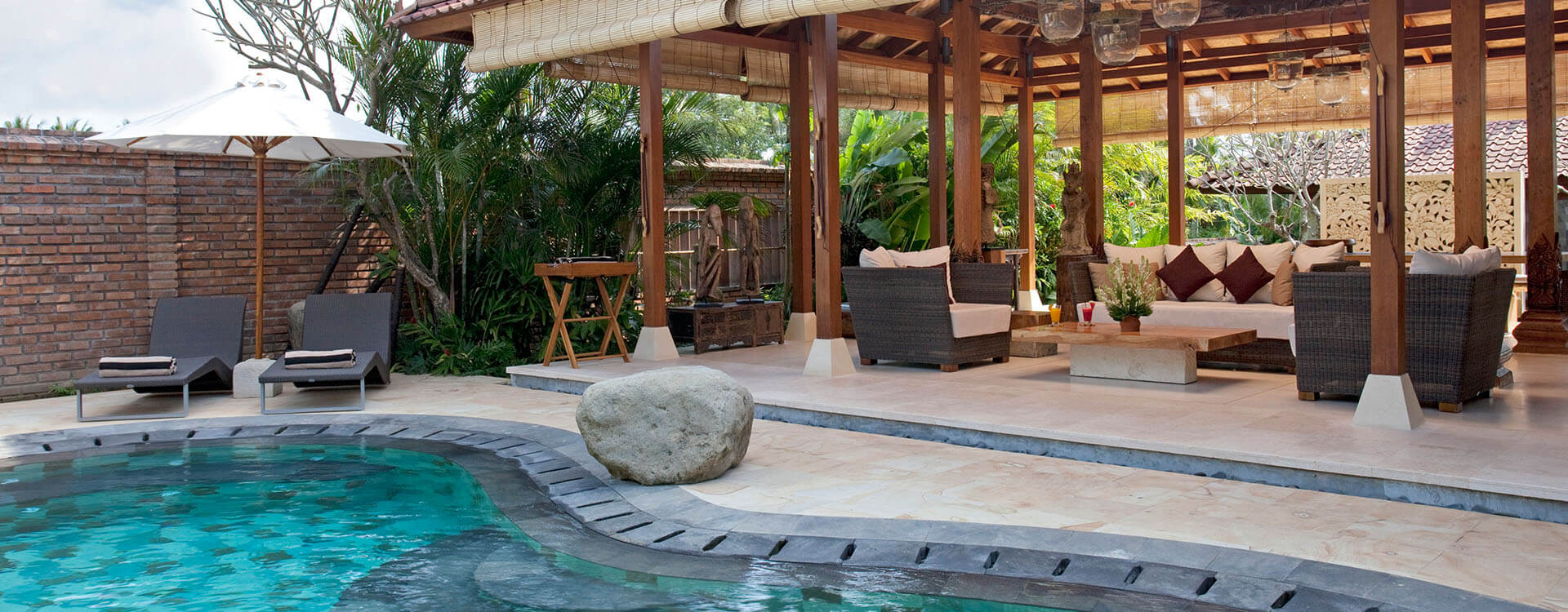 Villa Amy - Pool and living pavillion